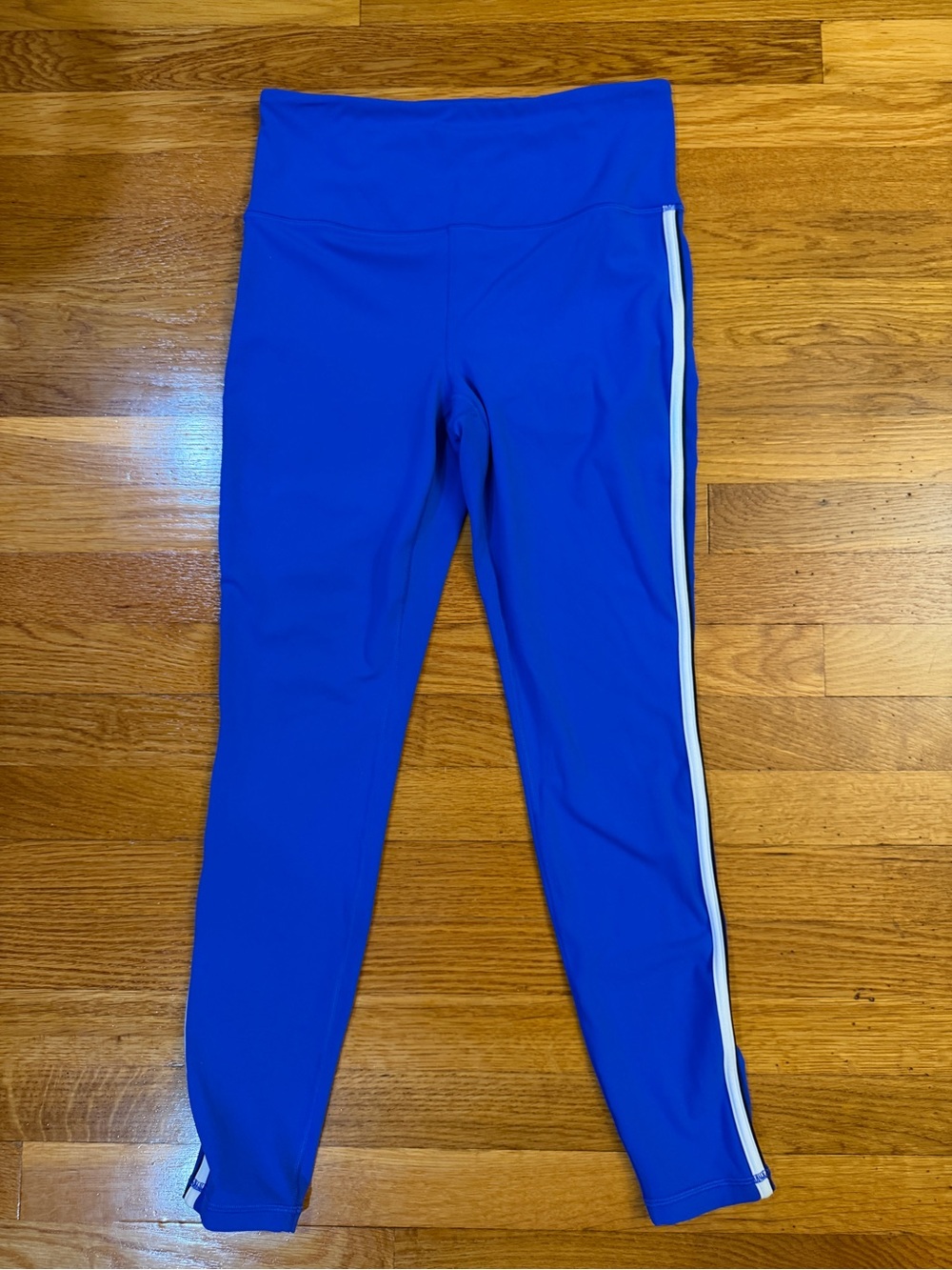 Athleta Ultra High Rise Elation Tight Leggings in Vibrant Blue - Size Medium